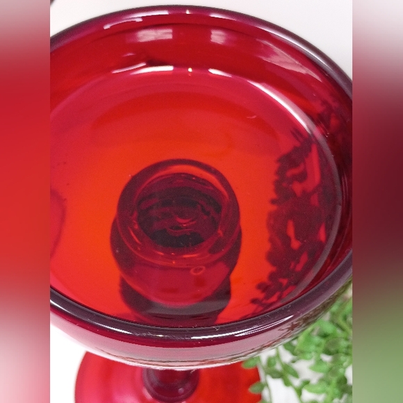 Elegant Red Glass Candle Holders - Picture 2 of 8